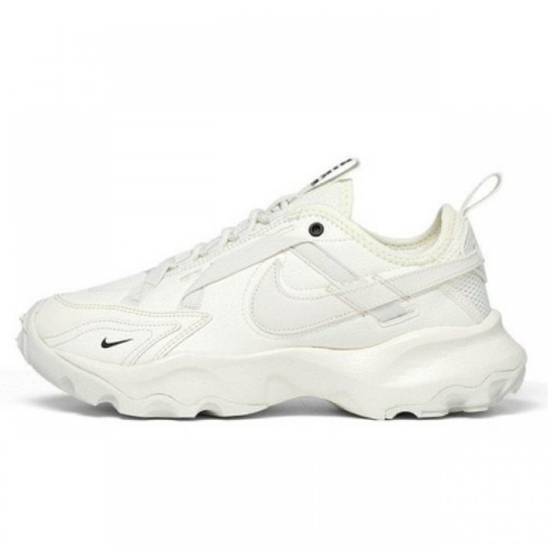 나이키 써밋화이트 크림 TC7900 DD9682