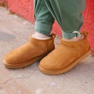 어그 39 클래식 울트라 미니 39 앵클부츠 1116109CHE